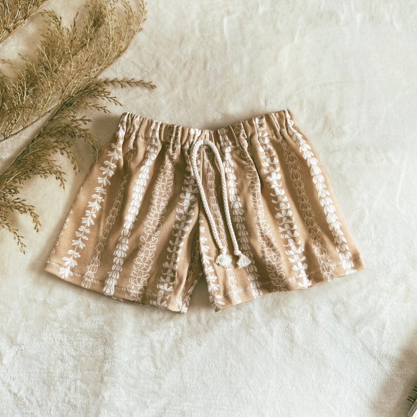 Nude Lei Print Shorts